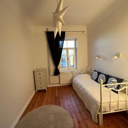 Hubane Ja Ruumikas Saunaga Korter Kesklinnas 아파트 *