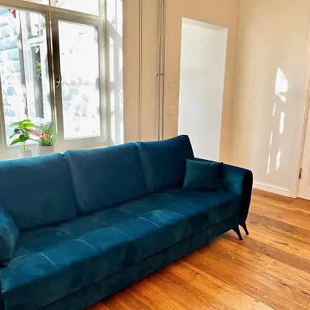 Apartment Hubane Ja Ruumikas Saunaga Korter Kesklinnas *