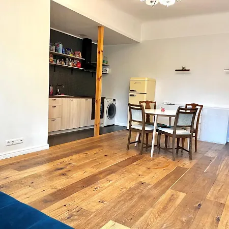 Hubane Ja Ruumikas Saunaga Korter Kesklinnas Pärnu