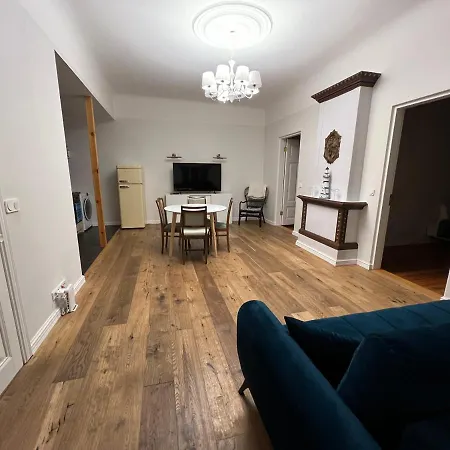 Hubane Ja Ruumikas Saunaga Korter Kesklinnas 아파트