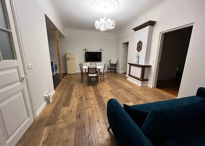 Hubane Ja Ruumikas Saunaga Korter Kesklinnas Apartment